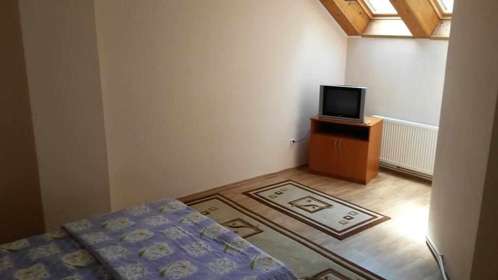 Pensiunea Adi Săpînţa Chambre photo